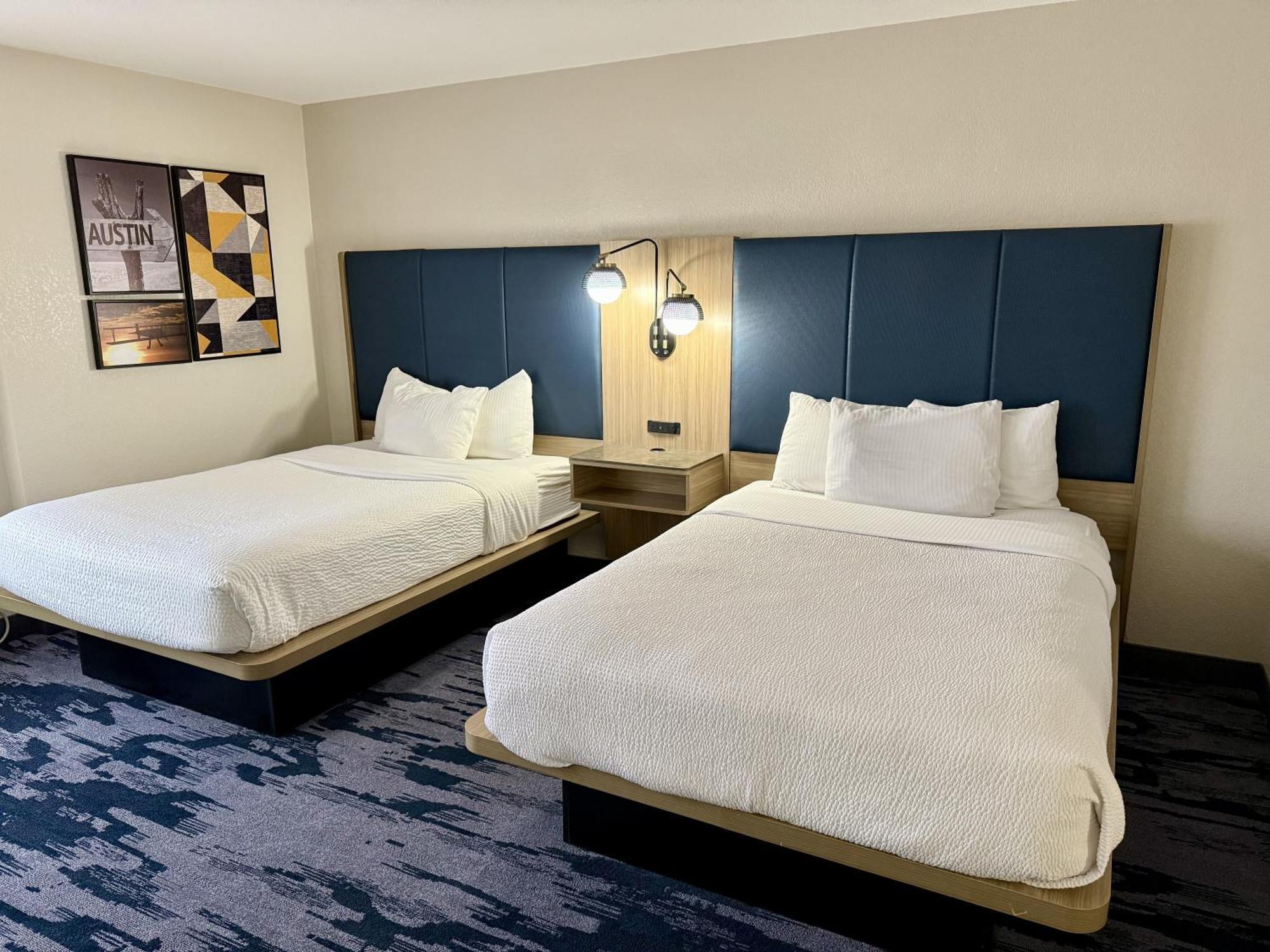 La Quinta By Wyndham Austin Southwest Hotel Exterior photo